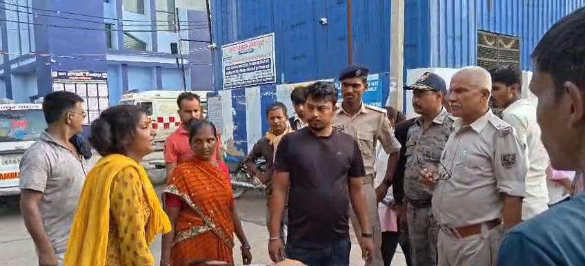 समस्तीपुर: दोस्त की पत्नी के साथ रह रहे युवक की संदिग्ध मौत, परिजनों ने लगाया हत्या का आरोप 3