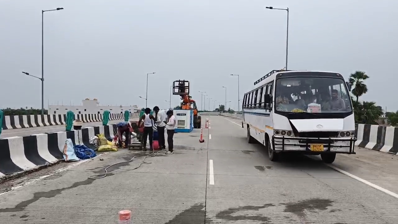नालंदा: "दो साल में ही चटकने लगी 3,500 करोड़ की फोरलेन, बख्तियारपुर-रजौली एनएच पर कई जगह दरारें, गुणवत्ता पर उठे सवाल को किया खारिज, ओवरब्रिज और डायवर्जन पर शुरू हुई मरम्मत 4