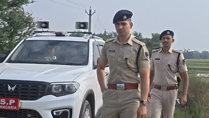 खगड़िया: बेलदौर में पुलिस टीम पर हमला कर अपराधी ने छीनी पिस्टल, जवाबी कार्रवाई में पैर में लगी गोली 2