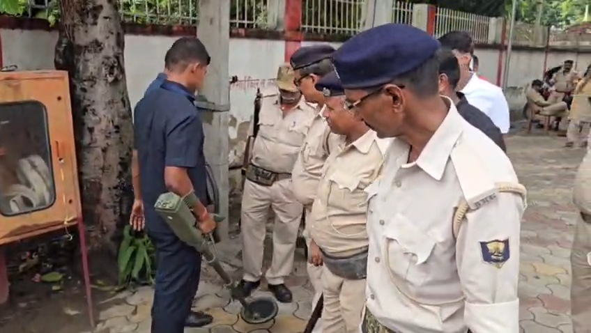 बेगूसराय: प्रधान डाकघर को ईमेल के जरिए बम से उड़ाने की धमकी, मचा हड़कंप; पुलिस और बम निरोधक दस्ता जांच में जुटी 3