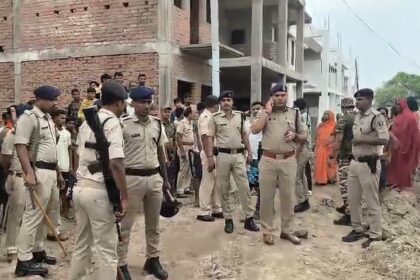 बेगूसराय में जमीनी विवाद को लेकर हिंसक झड़प,ताबड़तोड़ फायरिंग में चार लोग घायल, इलाके में भारी पुलिस बल तैनात 51