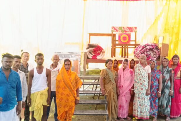 समस्तीपुर: बिना किसी पद के भी 'मसीहा' बने राजू सहनी, गरीब कन्या के विवाह में फर्नीचर और आर्थिक मदद देकर पेश की मिसाल 3