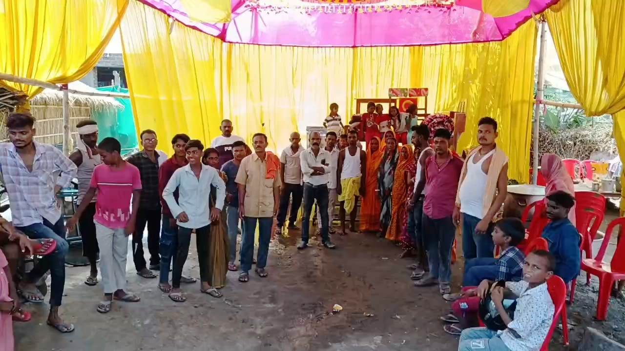 समस्तीपुर: बिना किसी पद के भी 'मसीहा' बने राजू सहनी, गरीब कन्या के विवाह में फर्नीचर और आर्थिक मदद देकर पेश की मिसाल 4