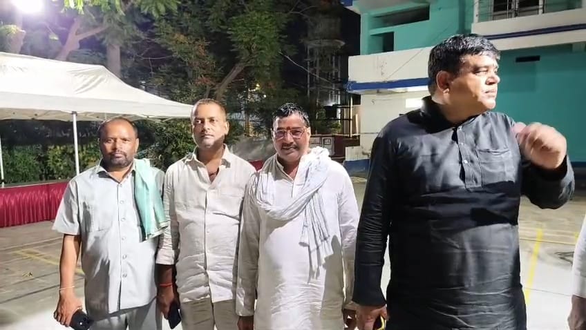 नीतीश कुमार को भारत रत्न की चर्चा पर राजद प्रवक्ता शक्ति सिंह यादव का तंज, कहा- 'उत्कृष्ट कार्य बताए सरकार बार बार पलटी मारने या राज्य को भारी कर्ज में डुबो देने के लिए मिलना चाहिए भारत रत्न सम्मान 3