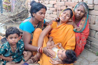 अज्ञात वाहन ने बाइक में मारी टक्कर, एक युवक की मौत और दूसरा घायल; गांव में पसरा मातम 25