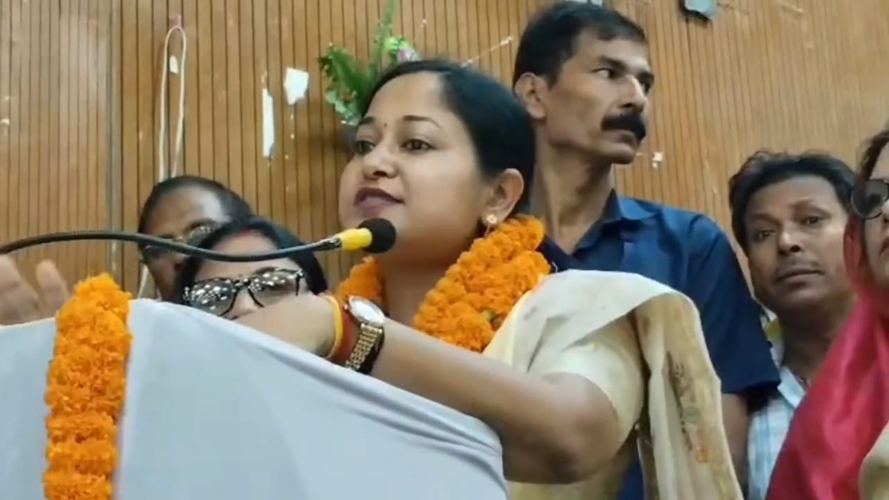 नालंदा पहुंचे बिहार सरकार मंत्री श्वेता गुप्ता और रामचंद्र प्रसाद,भामाशाह सम्मान समारोह में बोले मंत्री रामचंद्र प्रसाद अपराधियों को बख्शा नहीं जाएगा 3