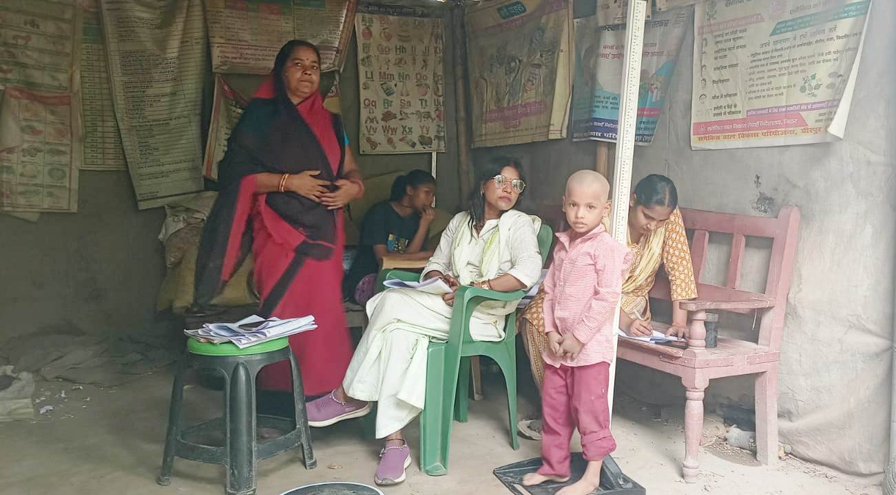 वीरपुर के आंगनवाड़ी केंद्र में बच्चों की स्वास्थ्य जांच: कुपोषण मुक्त समाज बनाने की दिशा में पहल 6