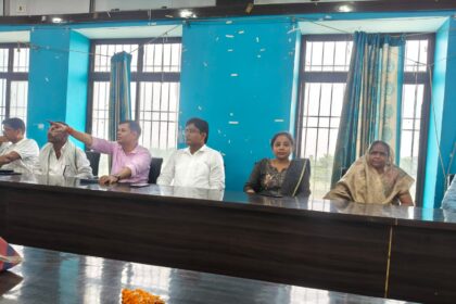 समस्तीपुर: खानपुर अंचल में नए अंचल अधिकारी ने संभाला पदभार, पूर्व अंचल अधिकारी को दी गई भावभीनी विदाई 29