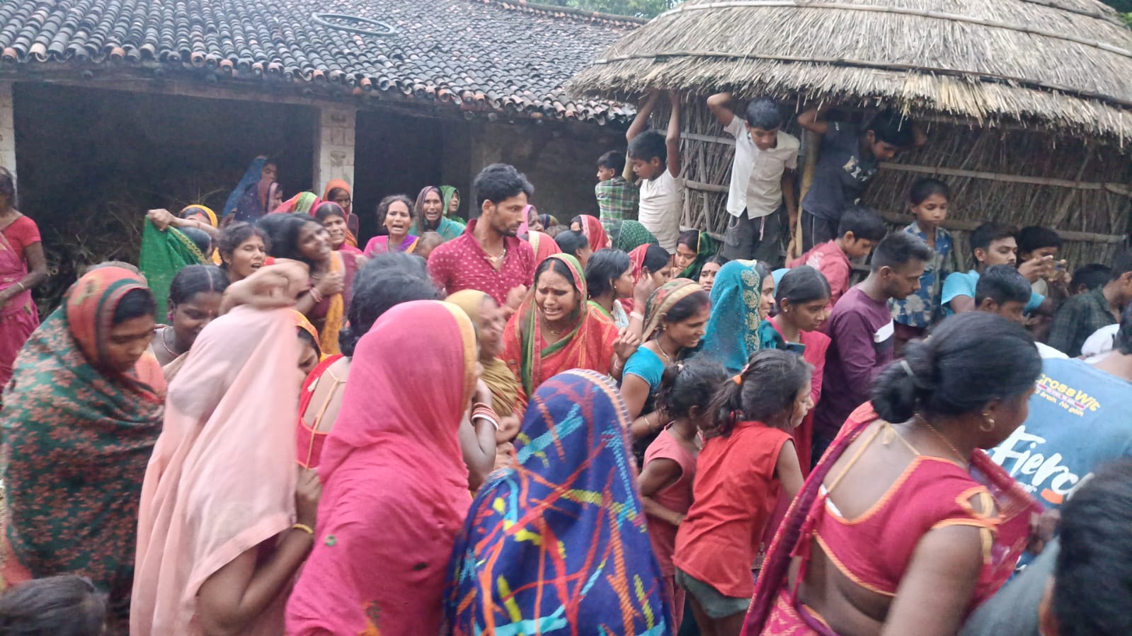 बछवाड़ा में सड़क हादसे में घायल युवक की इलाज के दौरान मौत, परिवार पर टूटा दुखों का पहाड़ 3