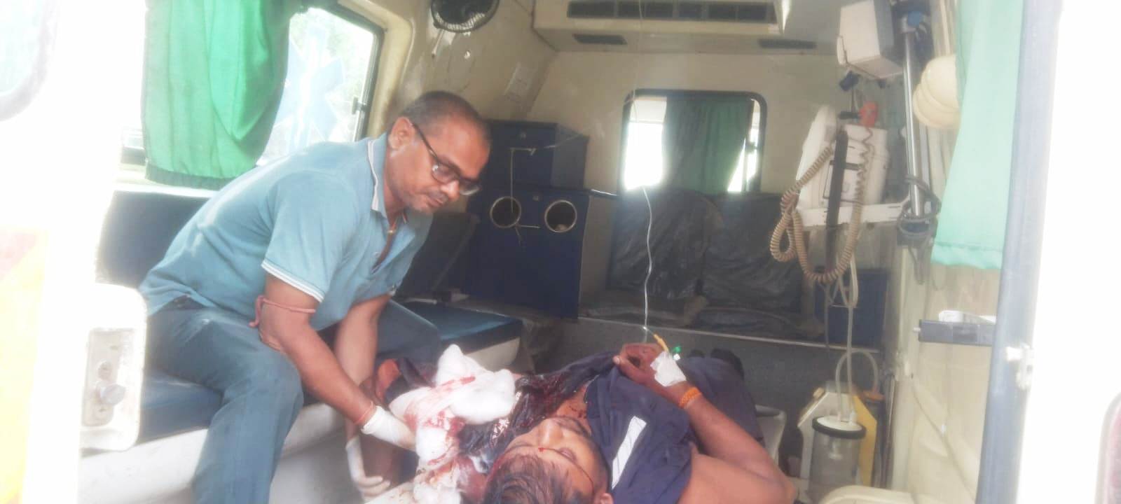 बेगूसराय: जीरोमाइल गोलंबर पर बाइक सवार मजदूर को वाहन ने मारी टक्कर, हालत गंभीर 2