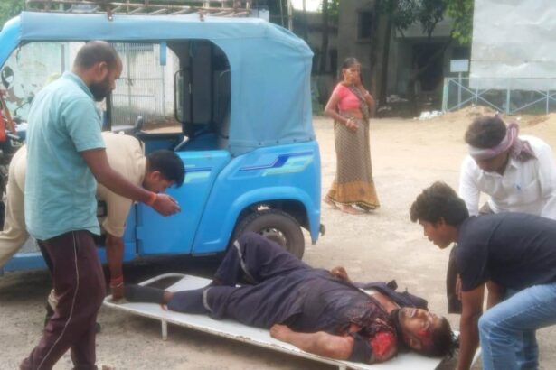 बेगूसराय: जीरोमाइल गोलंबर पर बाइक सवार मजदूर को वाहन ने मारी टक्कर, हालत गंभीर 5