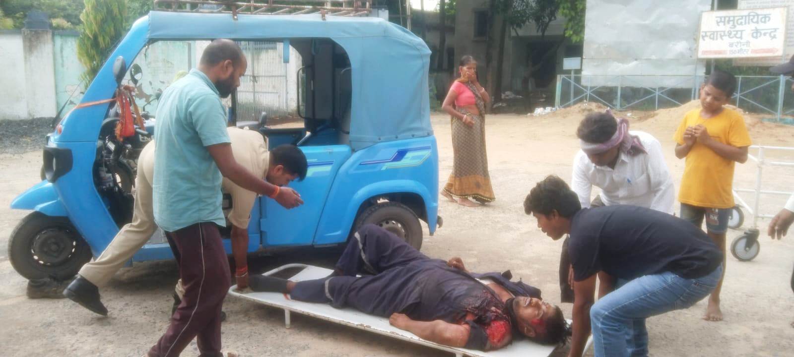 बेगूसराय: जीरोमाइल गोलंबर पर बाइक सवार मजदूर को वाहन ने मारी टक्कर, हालत गंभीर 9