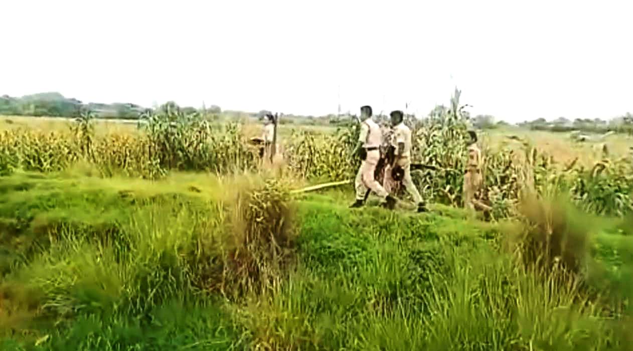 नालंदा: भूमि विवाद में दो पक्षों के बीच मारपीट और गोलीबारी, युवक के पैर में लगी गोली 2