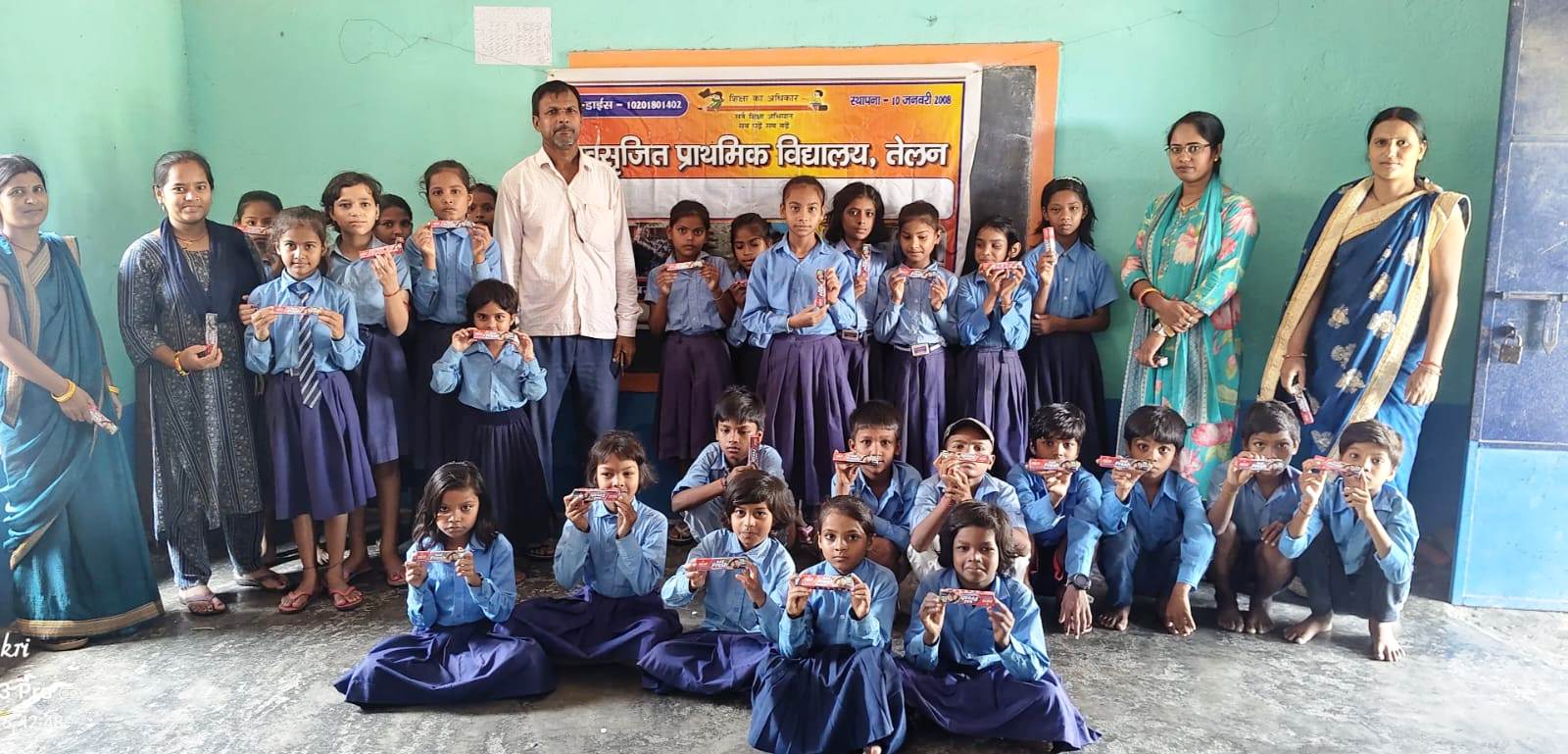 स्वस्थ रहने के लिए सफाई जरूरी, प्राथमिक विद्यालय तेलन में हुआ टूथपेस्ट का वितरण 10