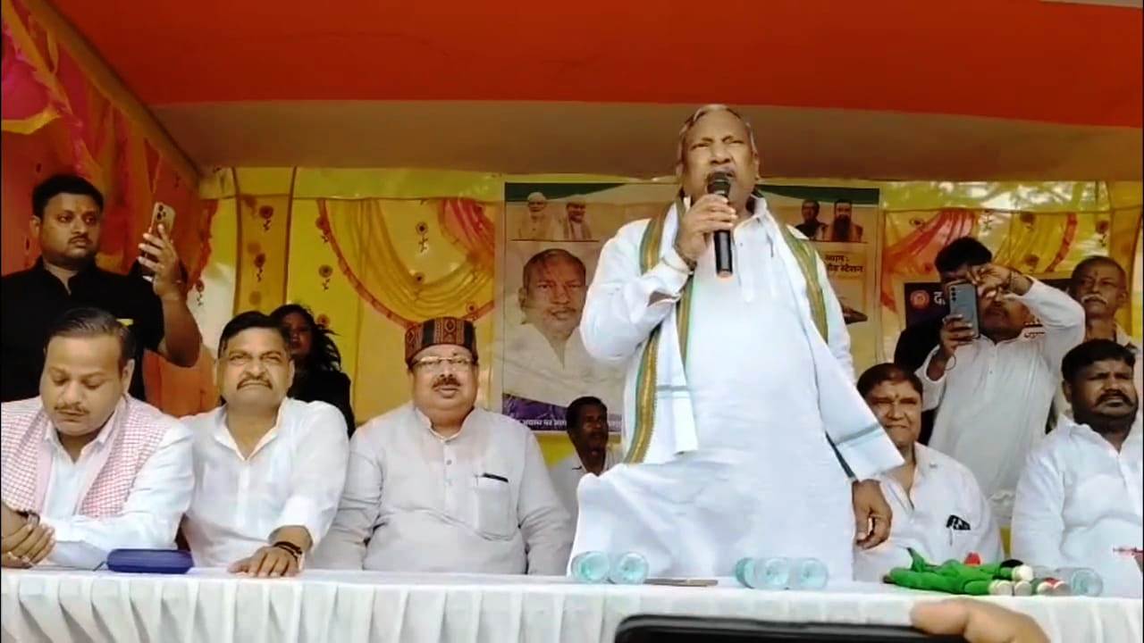 नालंदा: रहुई रोड स्टेशन पर पटना-राजगीर इंटरसिटी एक्सप्रेस का नियमित ठहराव शुरू, यात्रियों को मिली बड़ी सौगात 2