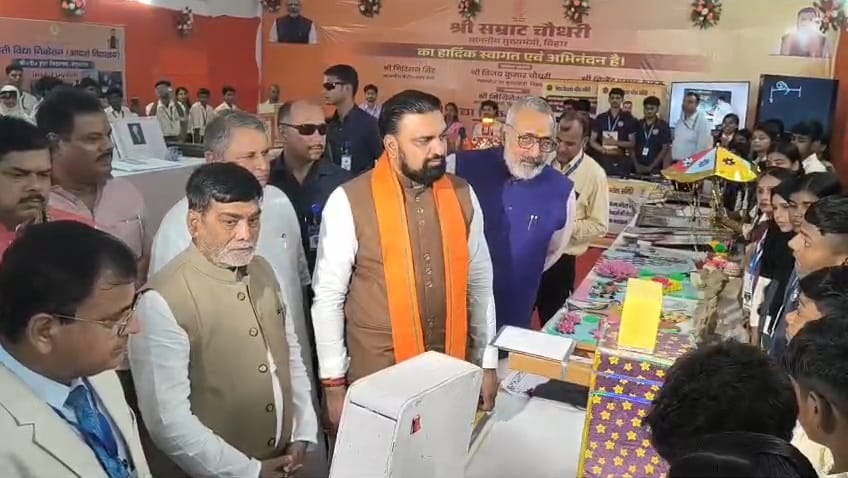 बेगूसराय में शिक्षा का नया युग: मुख्यमंत्री सम्राट चौधरी ने किया अत्याधुनिक स्कूलों का उद्घाटन, सरकारी स्कूलों में मिलेंगी कॉन्वेंट जैसी सुविधाएं 1