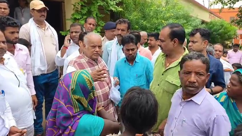 बांकीपुर उपचुनाव पर ग्रामीण विकास मंत्री श्रवण कुमार का बड़ा दावा, बोले- BJP प्रत्याशी नीरज कुमार सिन्हा की होगी जीत, बाकी की होगी जमानत जब्त 2