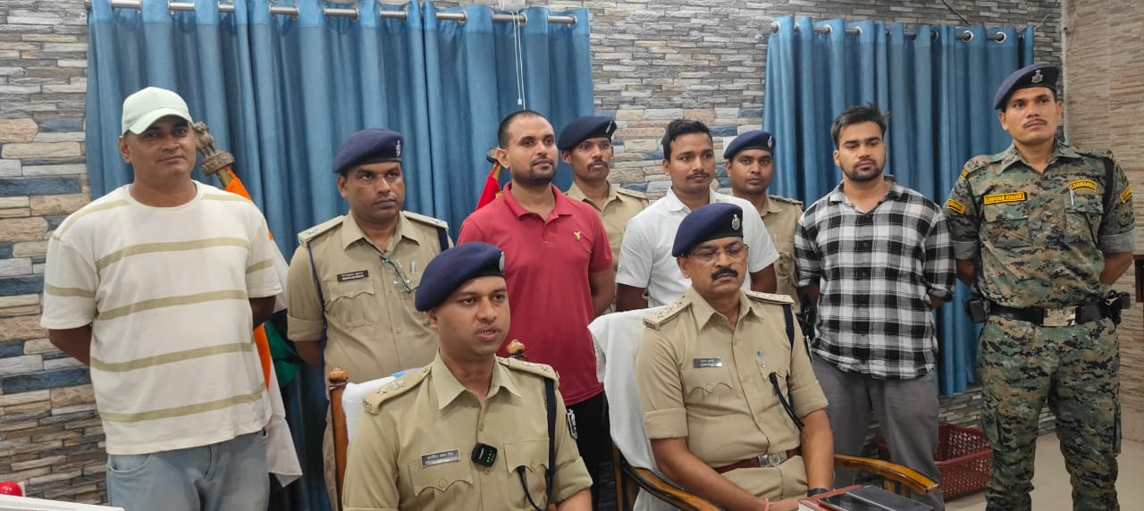 समस्तीपुर के चर्चित चकोठी मठ चोरी कांड का खुलासा, छह बेशकीमती मूर्तियां बरामद; तीन शातिर चोर गिरफ्तार 2