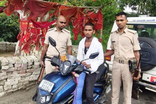 भगवानपुर में वाहन जांच के दौरान 80 लीटर देसी शराब के साथ स्कूटी सवार तस्कर गिरफ्तार 5