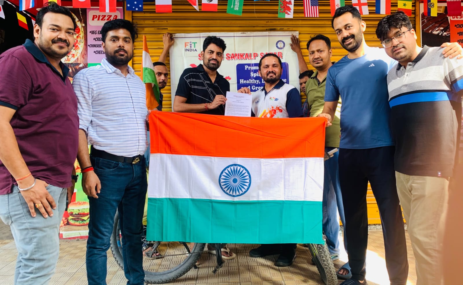 44 हजार किलोमीटर साइकिल यात्रा पूरी कर बेगूसराय पहुंचे ऑक्सीजन मैन, 1 लाख पेड़ लगाने का लक्ष्य ले निकले हैं राजस्थान से 4