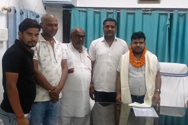 भगवानपुर प्रखंड को मिले नए बीडीओ,निशांत कुमार ने संभाला अपना पदभार,विकास कार्यों में तेजी लाने का दिया भरोसा 5