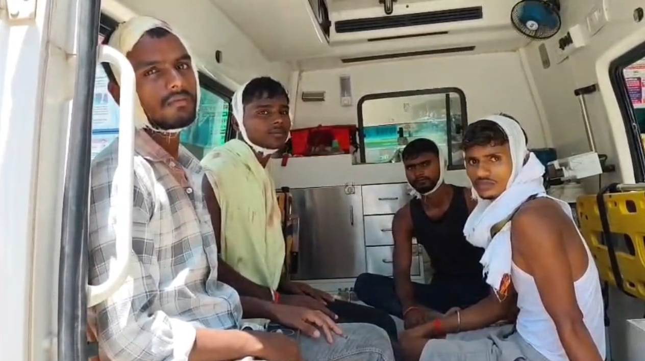 नालंदा में कलश यात्रा के दौरान दो पक्षों में हुई जमकर मारपीट,डीजे बजाने को लेकर हुई झड़प, झड़प में आठ लोग हुए जख्मी 5