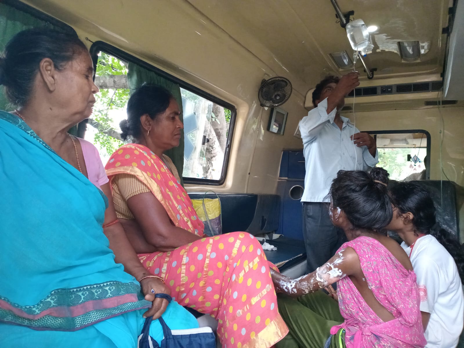 बरौनी में खाना बनाने के दौरान प्रेशर कुकर फटने से 11 वर्षीय बच्ची गंभीर रूप से झुलसी 2