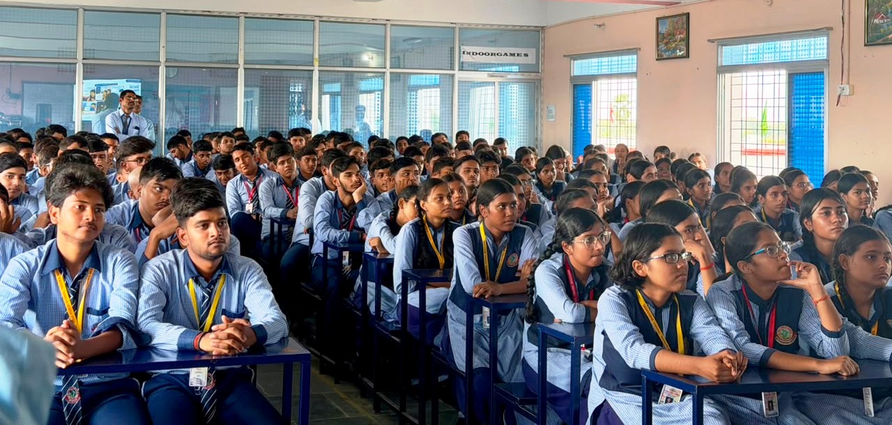सेंट पॉल पब्लिक स्कूल, तेघड़ा में विद्यार्थियों को साइबर सुरक्षा एवं उत्तरदायी AI उपयोग के प्रति किया गया जागरूक 2