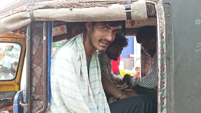 नूरसराय पुलिस ने बाइक लूटकांड का खुलासा, 5 आरोपी गिरफ्तार, मेडिकल के दौरान सदर अस्पताल में आरोपियों का हंगामा, खुद को बताया 'कॉकरेच जनता पार्टी का सदस्य 2