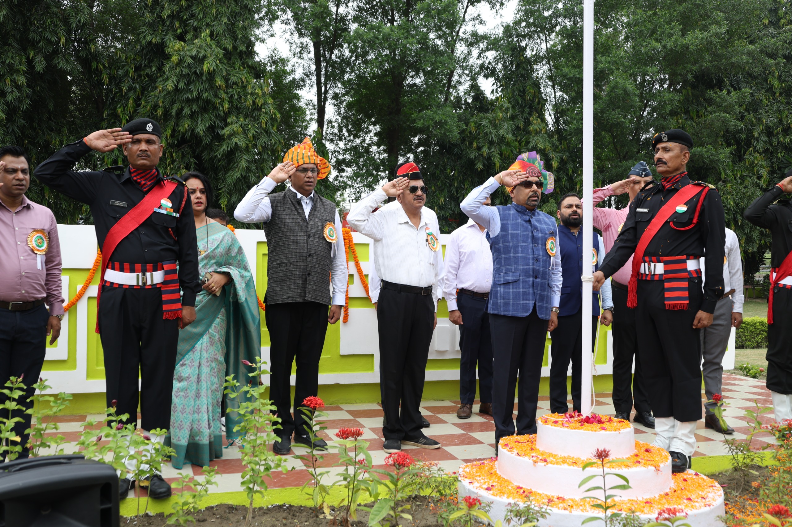 हर्ल बरौनी में देश भक्ति और उत्साह के साथ मना गया 80वां स्वतंत्रता दिवस समारोह 9