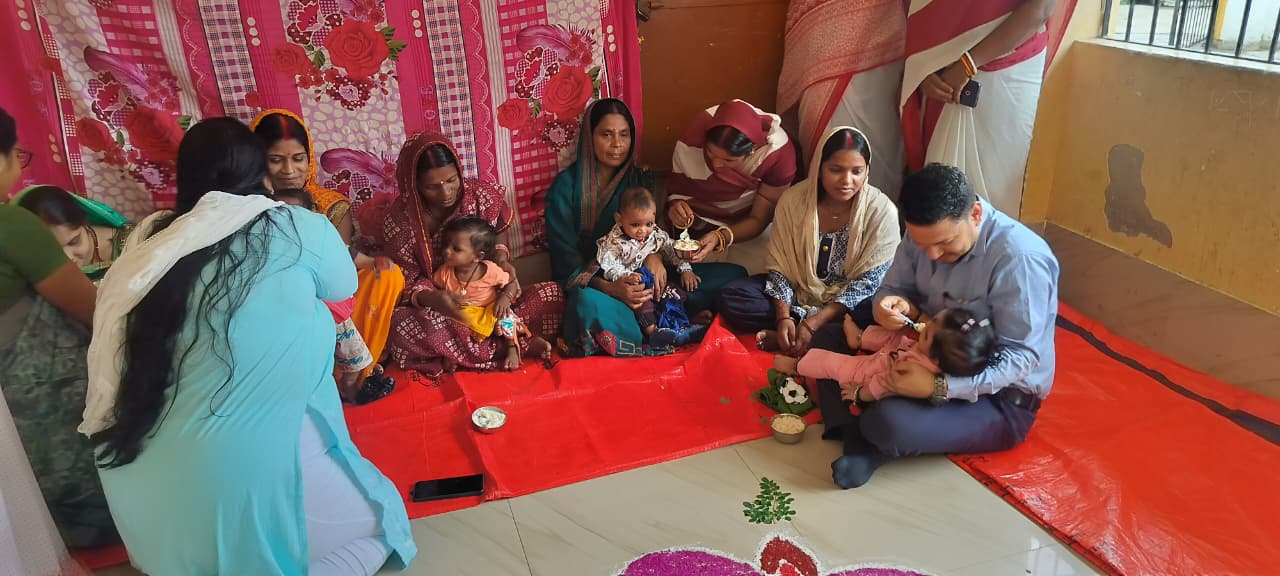 वीरपुर: आंगनबाड़ी केंद्रों पर धूमधाम से मना पोषण दिवस, 6 माह के शिशुओं का कराया गया अन्नप्राशन 3