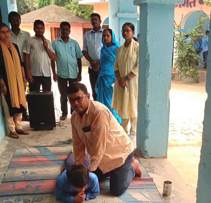 भगवानपुर: 'सुरक्षित शनिवार' पर बच्चों को दिए गए जल सुरक्षा के टिप्स, मॉक ड्रिल से सिखाए डूबने से बचाव के उपाय 1