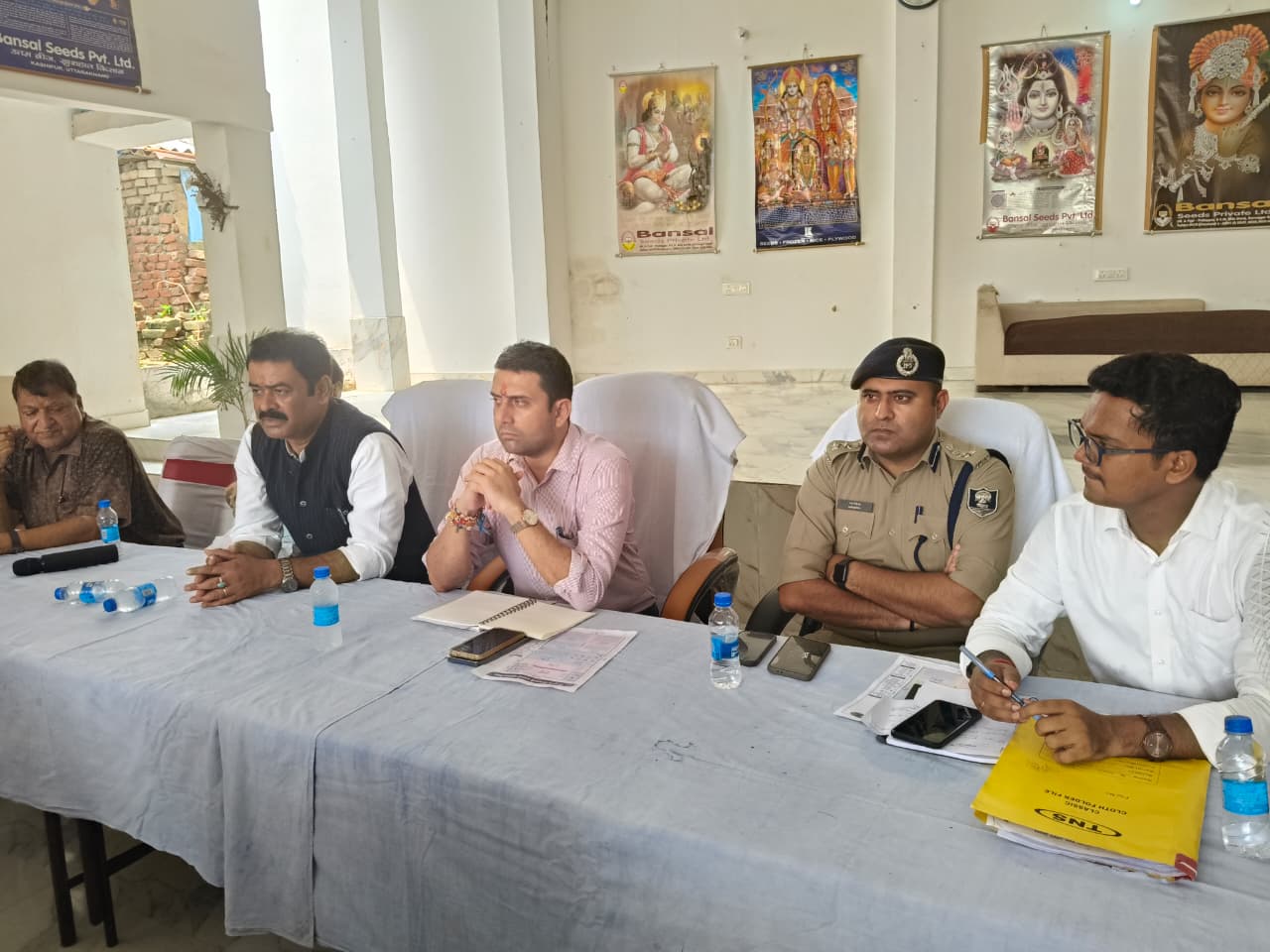 तेघड़ा श्रीकृष्ण जन्माष्टमी महोत्सव की तैयारियों का DM-SP ने लिया जायजा, सुरक्षा और सुविधाओं को लेकर दिए सख्त निर्देश 4