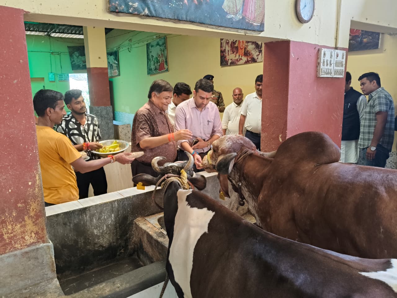 तेघड़ा श्रीकृष्ण जन्माष्टमी महोत्सव की तैयारियों का DM-SP ने लिया जायजा, सुरक्षा और सुविधाओं को लेकर दिए सख्त निर्देश 4