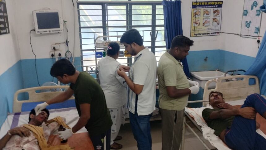 बेगूसराय के बछवाड़ा में दो बाइक के जोरदार टक्कर में दोनों बाइक चालक घायल, एक सवार सुरक्षित 1