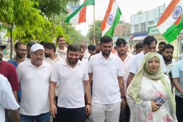 बेगूसराय में 'छात्रों की गूंज' मैराथन: कन्हैया कुमार ने दिखाई हरी झंडी, केंद्र और बिहार सरकार पर साधा निशाना 1