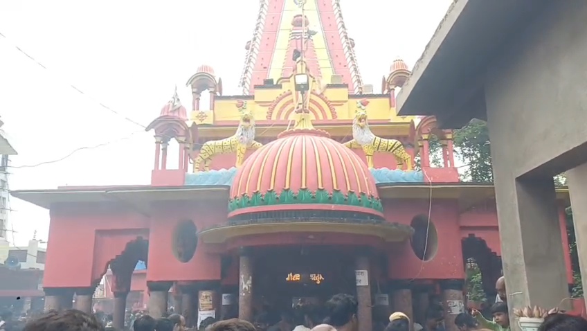 समस्तीपुर: सावन की पहली सोमवारी विद्यापति धाम में भक्तों की भीड़: 1 KM लंबी लाइन, महादेव की आरती के साथ शुरू हुआ जलाभिषेक 1 लाख लोगों के आने की संभावना 6