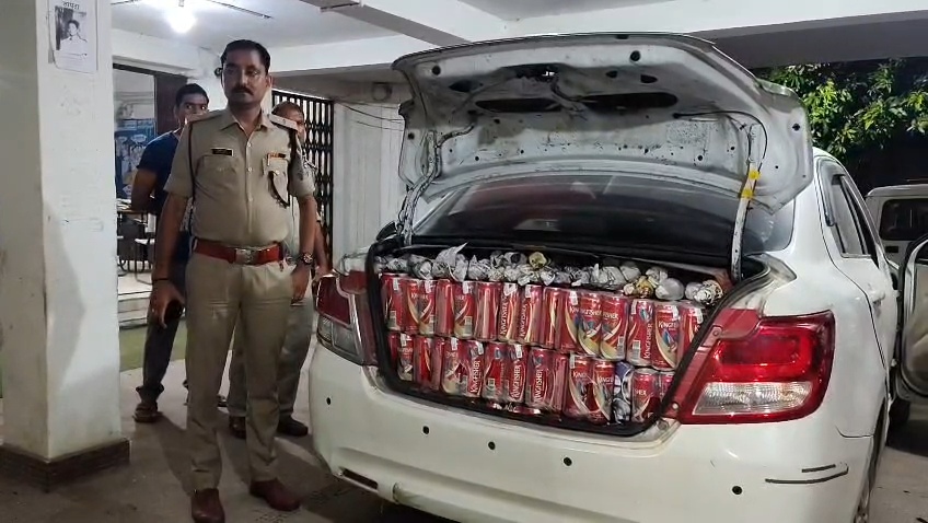 समस्तीपुर: वाहन जांच से भाग रही स्विफ्ट डिजायर कार को पुलिस ने पकड़ा, भारी मात्रा में विदेशी शराब बरामद; तस्कर फरार 7