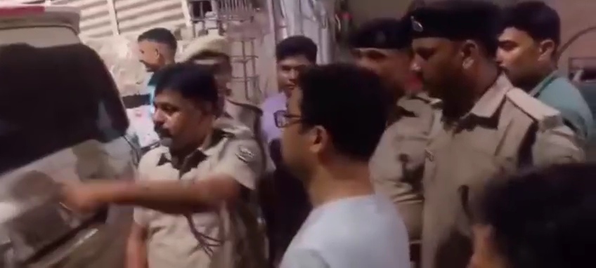 फर्जी आईएएस अधिकारी गिरफ्तार: गोगरी में लग्जरी गाड़ियों, शराब और फर्जी दस्तावेजों के साथ ठग दबोचा गया 1