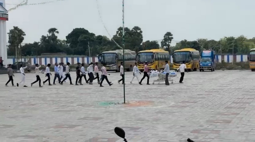 समस्तीपुर: एसके मंडल कॉलेज में खराब रिजल्ट पर भारी बवाल, छात्र ने पिया पेट्रोल; वाहन में तोड़फोड़ 3
