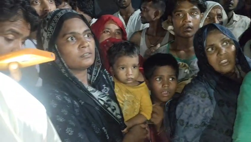 बरौनी में ताड़ी खाने में नाबालिग की पीट-पीटकर हत्या, परिजनों ने सड़क जाम कर काटा बवाल 2