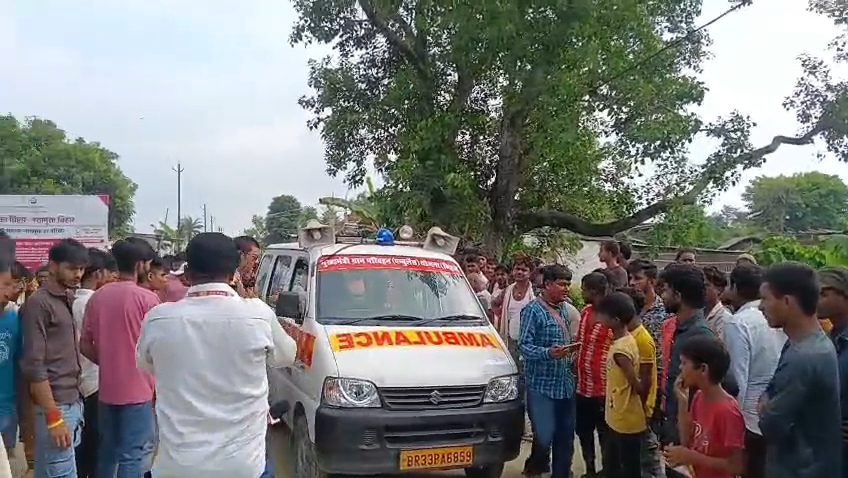 समस्तीपुर में भीषण सड़क हादसा: रोसड़ा-दरभंगा मुख्य पथ पर ट्रक की टक्कर से गर्भवती महिला की मौत, दो बच्चे घायल 4