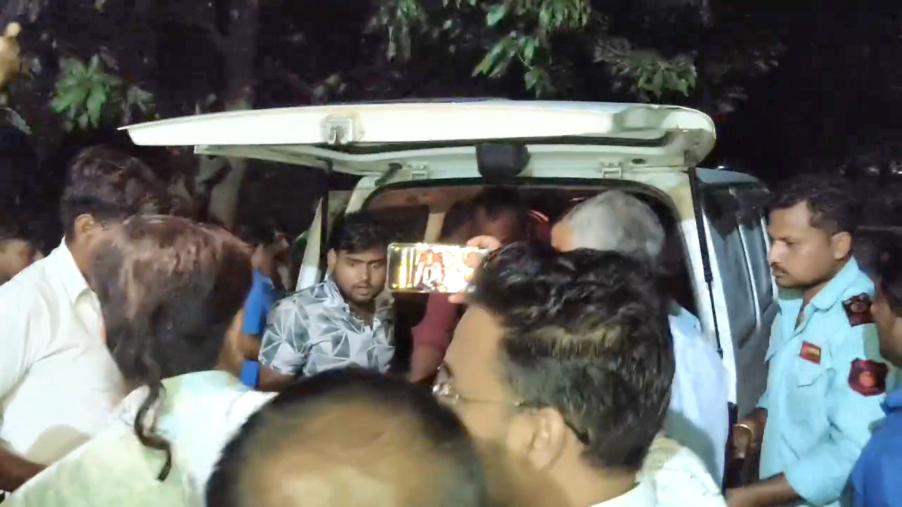 समस्तीपुर में बेखौफ बदमाशों का तांडव: महथी बांध पर युवक पर ताबड़तोड़ फायरिंग, 3 गोलियां लगने से हालत गंभीर 3