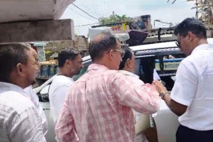 श्रावणी मेला: डीएम श्रीकांत शास्त्री ने सिमरिया से बाबा हरिगिरि धाम तक कांवरिया पथ का किया निरीक्षण, दिए आवश्यक निर्देश 12
