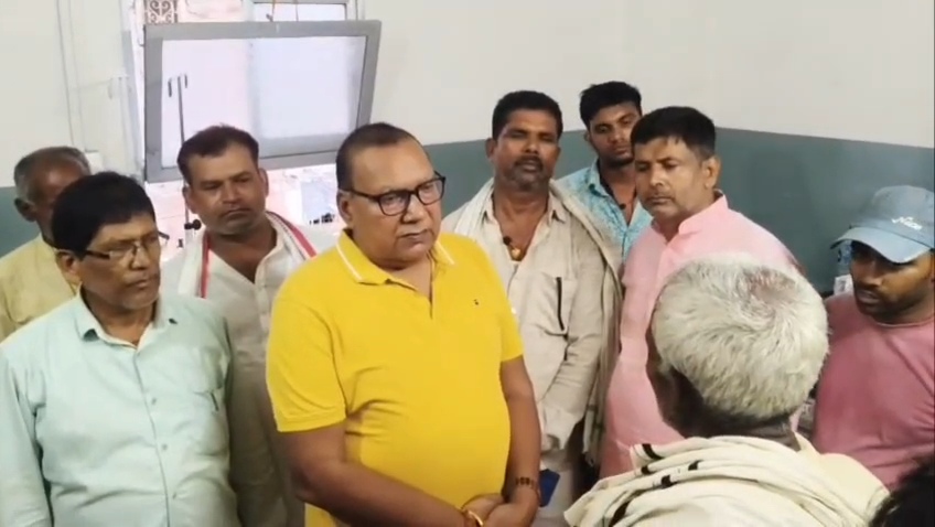 बेगूसराय चंदवारा गोलीकांड: राजद विधायक बोगो सिंह ने अस्पताल पहुंचकर घायलों से की मुलाकात, बिहार की कानून-व्यवस्था पर सरकार को घेरा 7