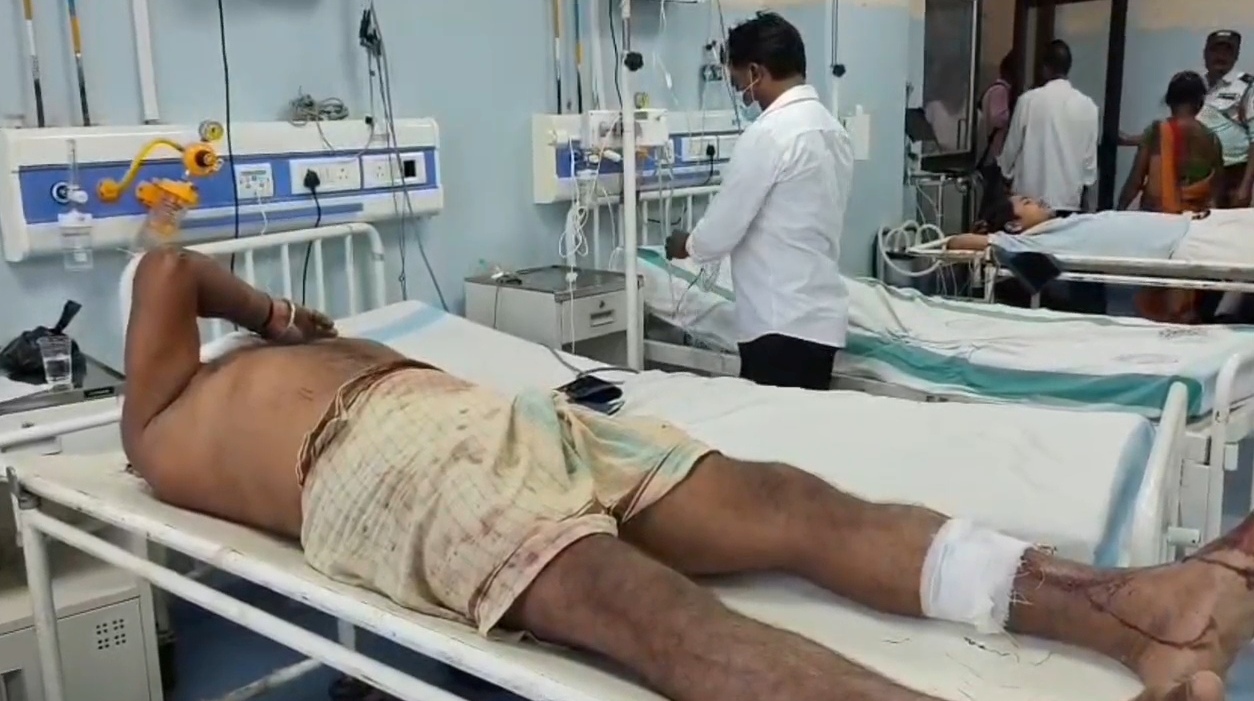 नालंदा: आषाढ़ी पूजा को लेकर दो पक्षों में जमकर मारपीट और गोलीबारी,पांच लोगों जख्मी, घटना के बाद गांव में तनाव, कई थाना की पुलिस और डीएसपी इलाके में कर रहे है कैंप 10