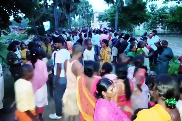 नालंदा: खेत जुताई के लिए जा रहे अनियंत्रित ट्रैक्टर ने तीन बच्चों को कुचला, दो बच्चे की मौके पर हुई मौत, तीसरे जख्मी 1