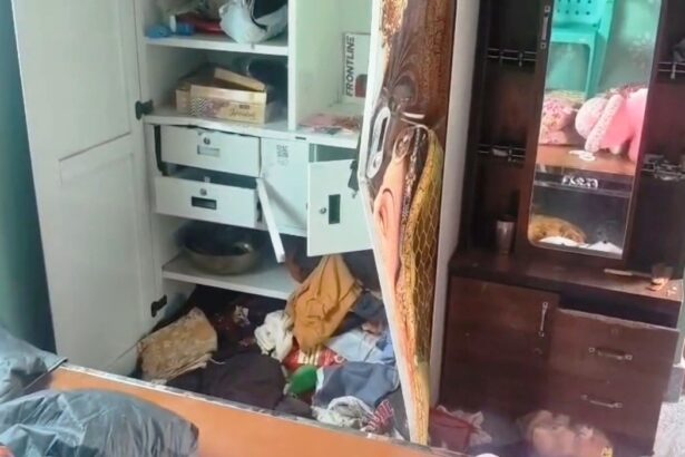 नालंदा: रूपसपुर में बंद पड़े घर का ताला तोड़कर 2.50 लाख नकद समेत 18 लाख के गहनों की चोरी, डॉग स्क्वायड की मदद से जांच में जुटी पुलिस 9