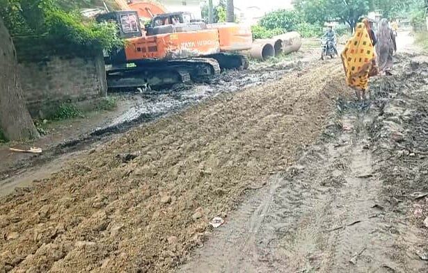वीरपुर में डीएम के निर्देश पर कांवरिया पथ की हुई मरम्मत, जलजमाव से मिली राहत 1