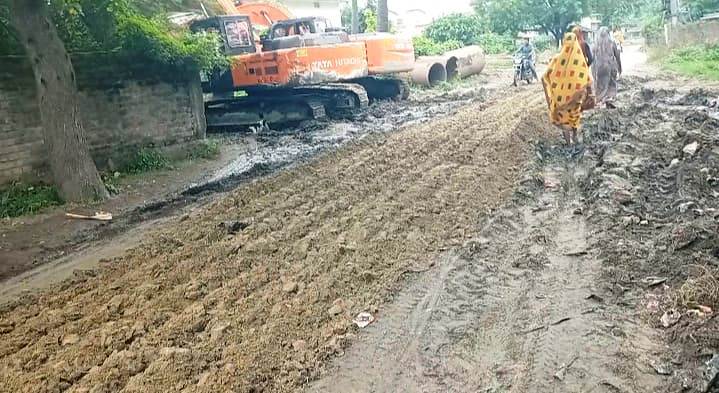 वीरपुर में डीएम के निर्देश पर कांवरिया पथ की हुई मरम्मत, जलजमाव से मिली राहत 9
